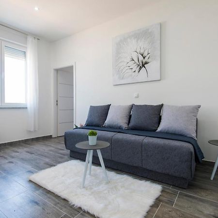 Pleasure Sea View Apartment Zara Esterno foto